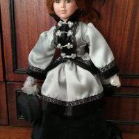 порцелан кукла Бел Епоха поставка, снимка 1 - Колекции - 27405171