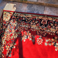 Прекрасен персийски ръчен килим, снимка 7 - Килими - 44909080