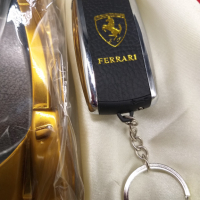 Пепелник кола Ferrari със запалка ключодържател , снимка 5 - Арт сувенири - 44879808