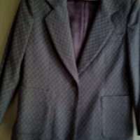 продавам дамски шлифери, костюми, сака, манто, снимка 6 - Сака - 32841317
