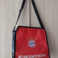 Спортна чанта футболна на Bayern Munchen / Байерн Мюнхен, снимка 2 - Чанти - 43056979