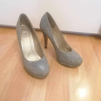 Елегантни блестящи дамски обувки на висок ток - размер 37, снимка 5 - Дамски обувки на ток - 44885016