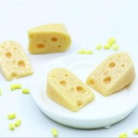 Декоративен елемент от резин парче сирене скрапбук декупаж, снимка 1 - Други - 43250900