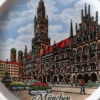 Мюнхен Мариенплац Порцелан чиния сувенир, снимка 2 - Колекции - 34974702