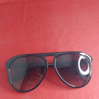 Слънчеви очила Guess, снимка 1 - Слънчеви и диоптрични очила - 43110457