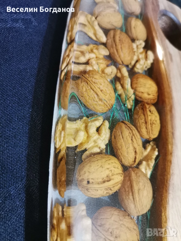 Дъска  от епоксидна смола и орех, снимка 1