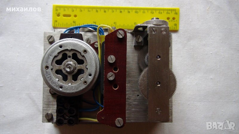 Малък редуктор 220V, снимка 1