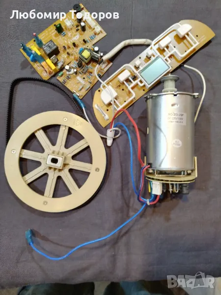 Електромотор и други части от хлебопекарна ФИЛИПС, снимка 1
