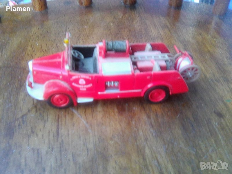 Макет на стар английски пожарен автомобил, снимка 1