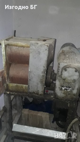 Машина за изцеждане на захарна тръстика / маджун/ , снимка 1