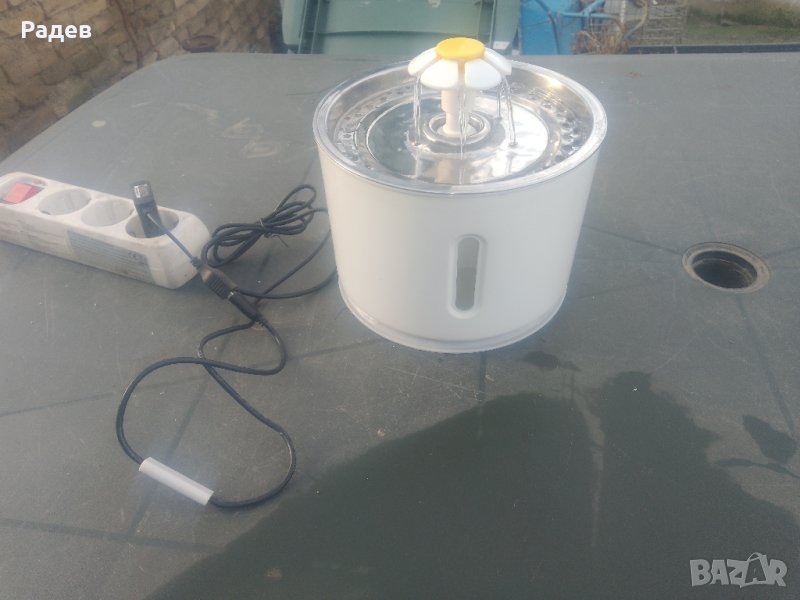 Фонтан поилка за кучета и котки, снимка 1