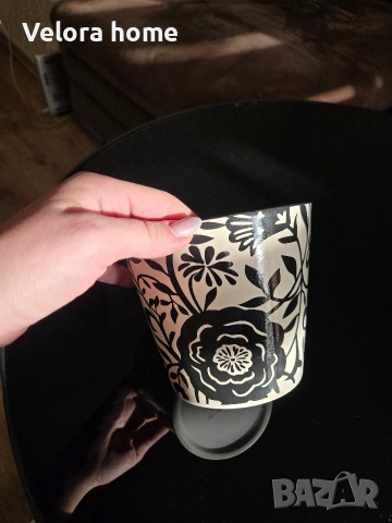 Уникална саксия/кашпа черно-бяла , снимка 2 - Вази - 53398226