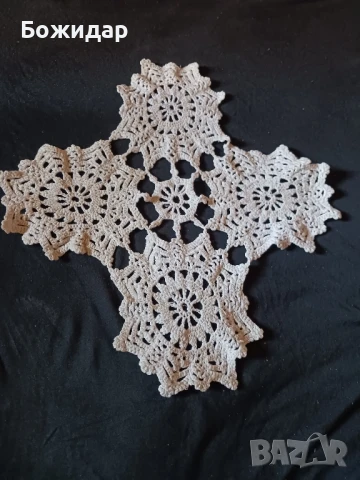 Ръчно Плетено Каре. На 1 кука.