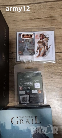 Настолна игра Tainted Grail + разшитения, снимка 3 - Образователни игри - 52672436