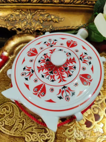 Двустранно декорирана порцеланова бъклица-Hollohaza- Hungary 1970-1980 год., снимка 3 - Колекции - 49185178