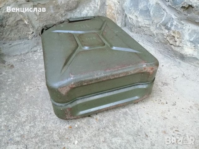 Стара Соц Метална Туба За Гориво / 20 Литра / 1986 г. , снимка 5 - Антикварни и старинни предмети - 38429184