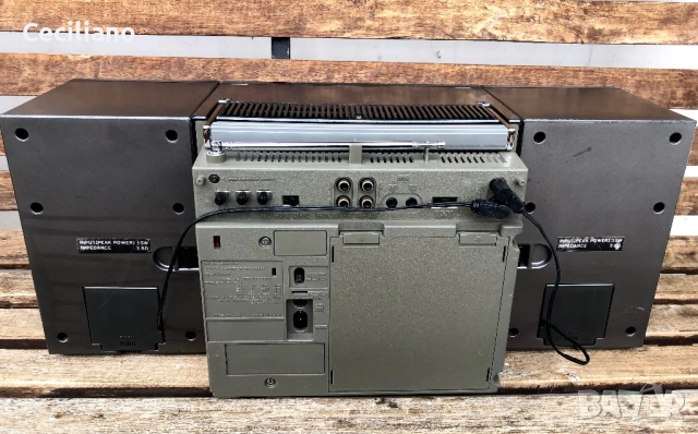 Радиокасетофон HITACHI TRK-9300W, снимка 8 - Радиокасетофони, транзистори - 53171025