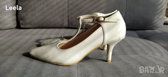 Бели лачени обувки, снимка 6 - Дамски обувки на ток - 28885600