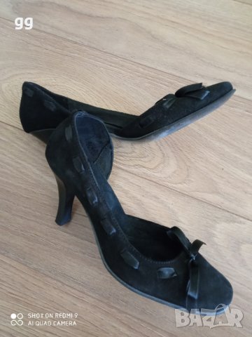 Черни велурени ретро обувки, снимка 3 - Дамски обувки на ток - 32990459