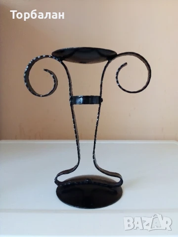 Свещник от ковано желязо от соц-а, снимка 2 - Декорация за дома - 51147714