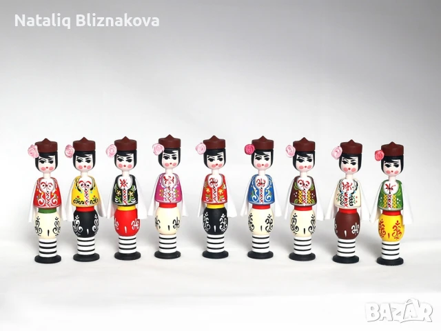 Бродирани кърпички с традиционни български шевици , снимка 12 - Декорация за дома - 51271184