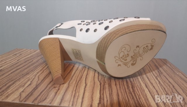 Нови бели сандали на ток с капси 37 номер, снимка 5 - Сандали - 28990623
