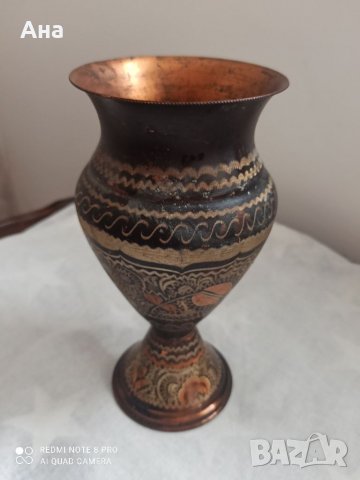 Красива медна ваза , снимка 7 - Антикварни и старинни предмети - 39411169