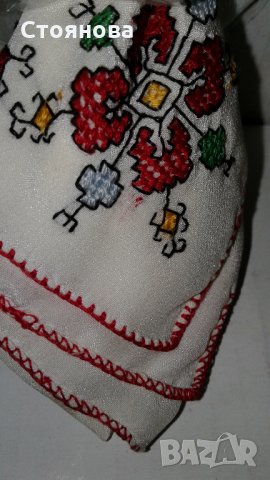 Копринена и памучни дамски кърпички, снимка 2 - Български сувенири - 26576526