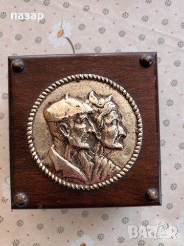 Стара дървена кутия за цигари