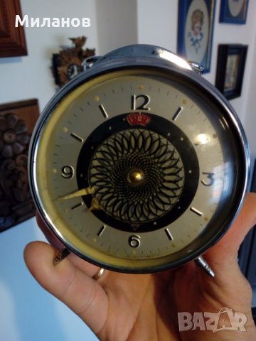 Механичен анимиран будилник,настолен часовник