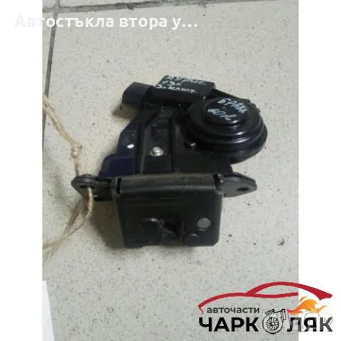 Брава заден капак Тойота Аурис, снимка 1