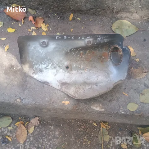 Термо Щит - Изпускателен Колектор За Фолксваген Голф 3 1.6Моно / VW Golf 3 1.6Mi, снимка 2 - Части - 47850982