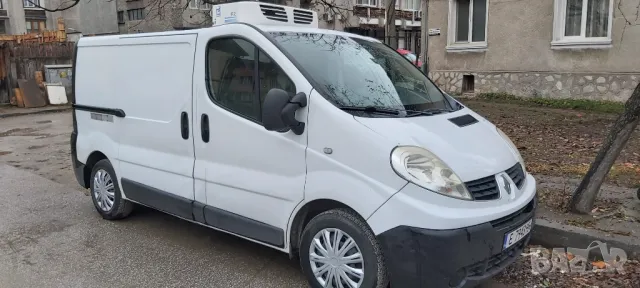 Бус Renault Trafik 2.0 хладилен, снимка 3 - Бусове и автобуси - 48054359