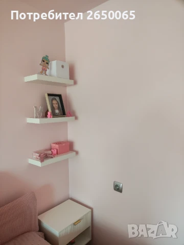 Стенни етажерки MDF - 40см. В бял и черен цвят!, снимка 2 - Етажерки - 50743217