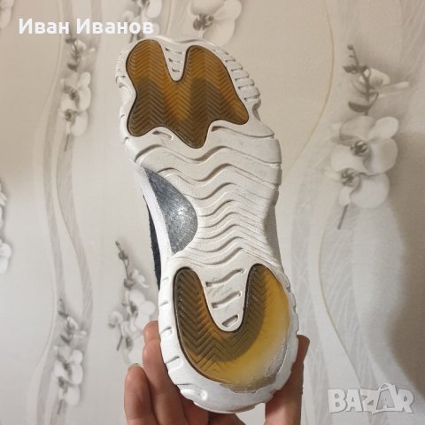 Оригинални маратонки Jordan Future Black - номер 42 ,5, снимка 9 - Маратонки - 42977684