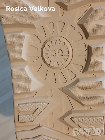 Боти UGG , снимка 5 - Дамски боти - 53513520