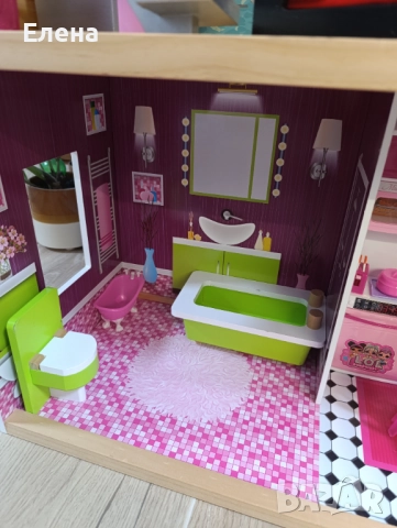 Дървена къща за кукли с обзавеждане, асансьор и аксесоари, снимка 8 - Играчки за стая - 52004782