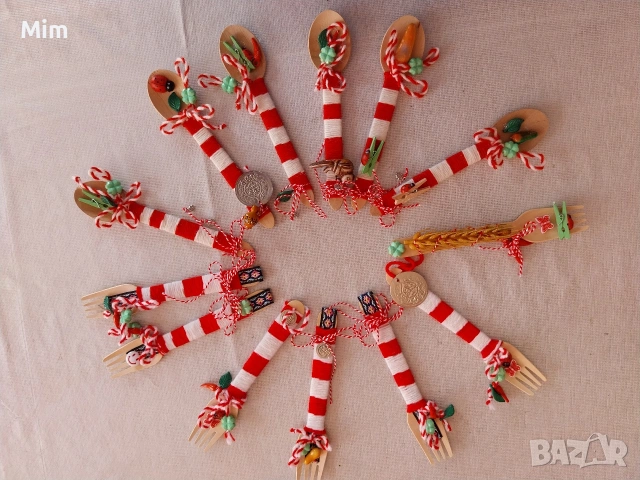 Пижу и Пенда ръчна изработка - Мартеници за ръка,за закичване, снимка 3 - Гривни - 53589507