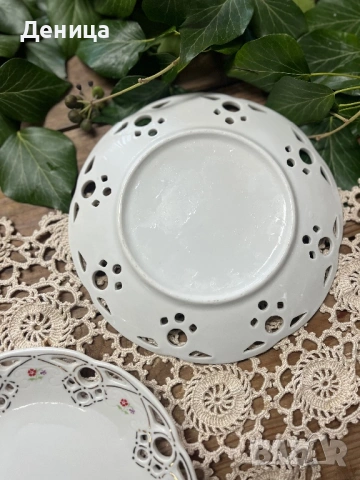 Две чинии-18 см Нежна и рядко срещана цветна декорация Акцентиращата златна декорация е ръчно рисува, снимка 4 - Чинии - 53236757