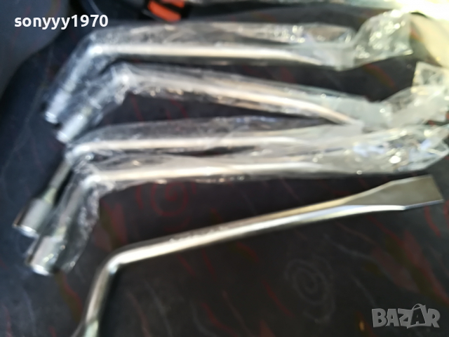 КЛЮЧ 17 ЗА ГУМИ 0704221747, снимка 5 - Аксесоари и консумативи - 36380024