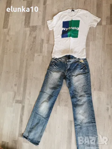 тениска и дънки