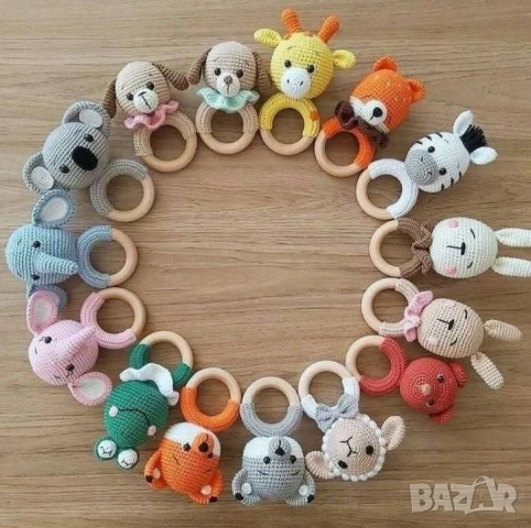 Бебешка дрънкалка или клипс за биберон  