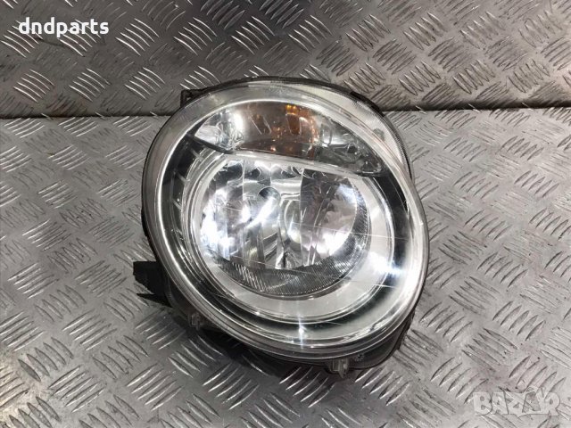 Десен фар Fiat 500,2008г.(липсващи щипки)