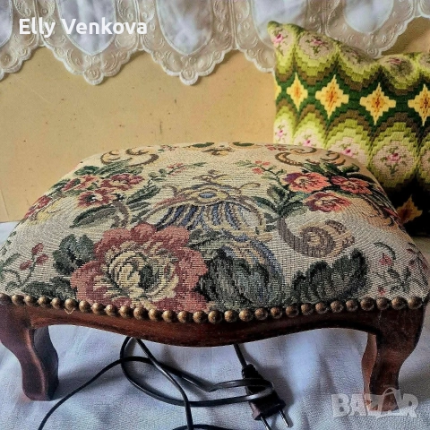 Винтидж дървена отопляема табутетка за крака