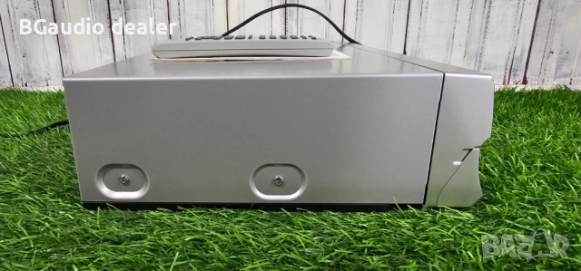 Видео JVC Hi-Fi VHS плейър Hr-s5960 използван, снимка 4 - MP3 и MP4 плеъри - 52013171