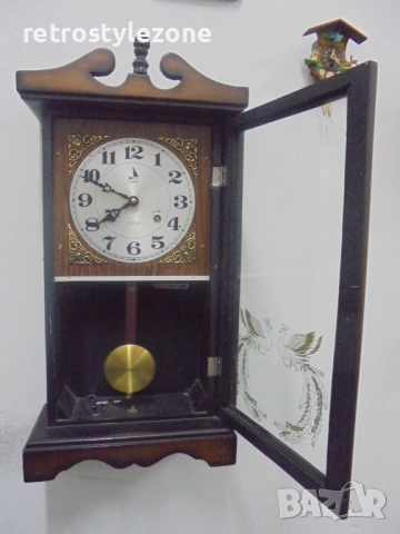 № 8265 Стар стенен часовник LAVA  , снимка 3 - Антикварни и старинни предмети - 51726915