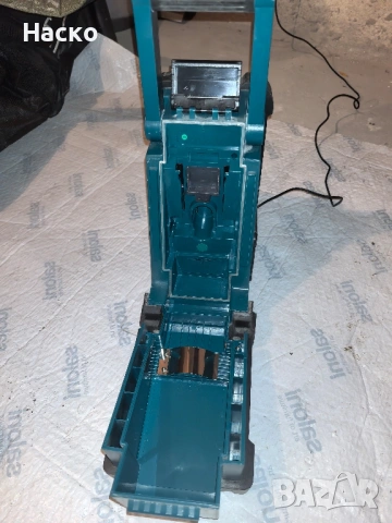 радиоприемник Makita, снимка 9 - Радиокасетофони, транзистори - 53124436