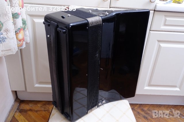 Акордеон Велтмайстер Метеор 120 баса, снимка 14 - Акордеони - 36650092