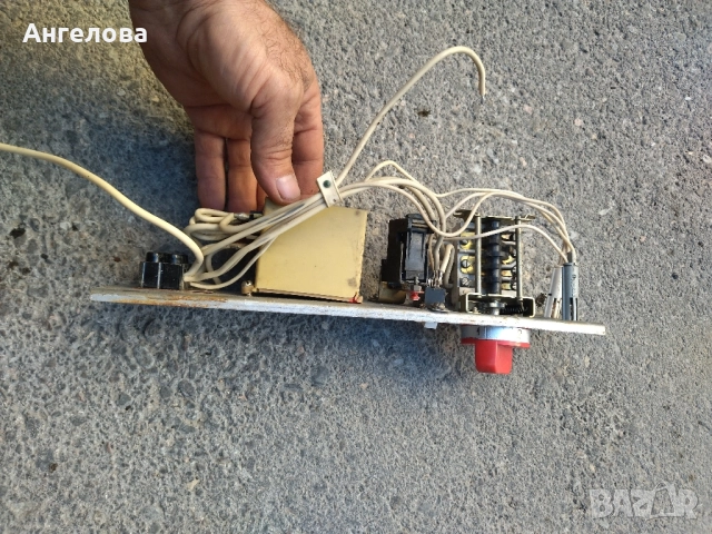 Релета и ключ за акумулираща