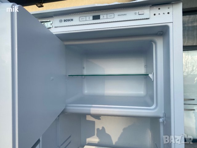 Хладилник за вграждане с камера Bosch , снимка 5 - Хладилници - 43774395